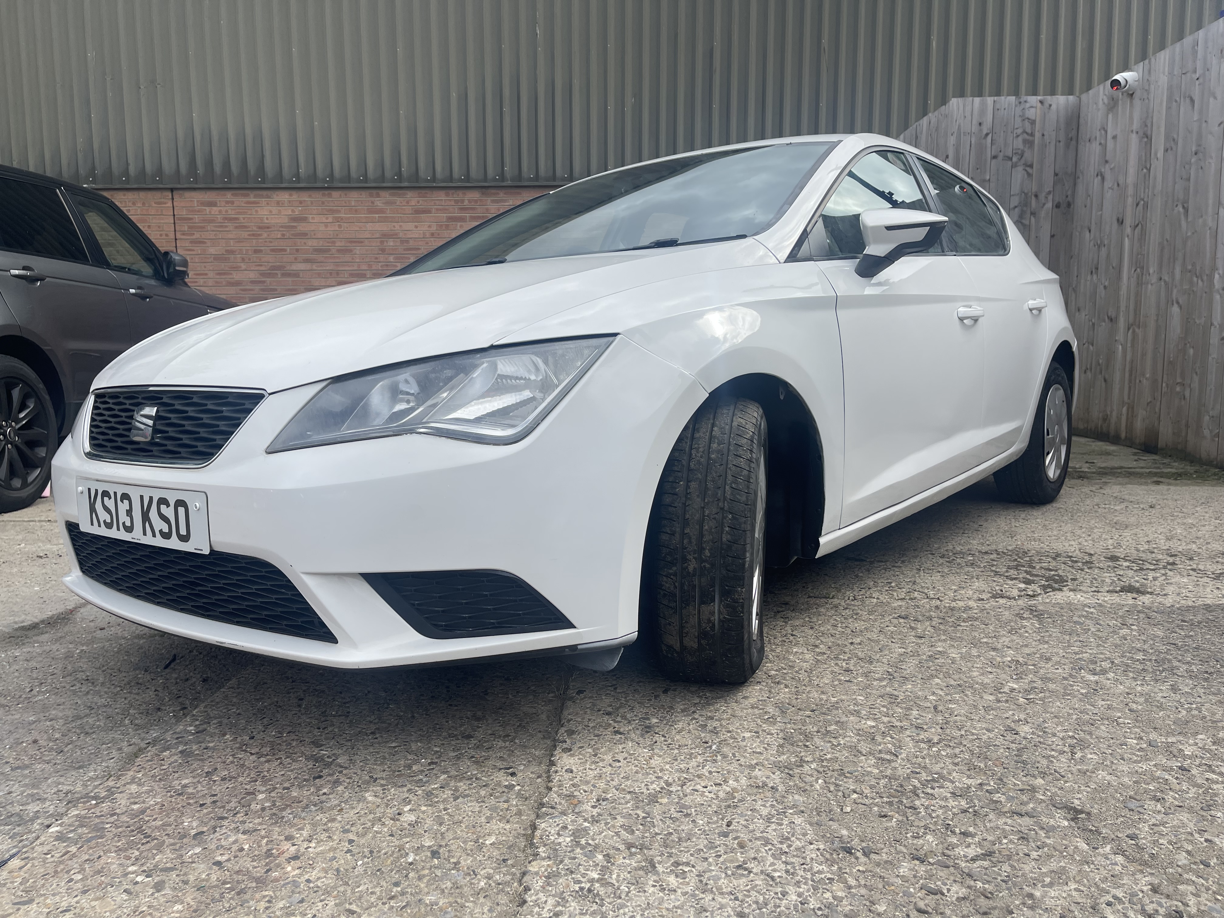2013 Seat Leon 1.6 TDI CR S Euro 5 (s/s) 5dr view 2